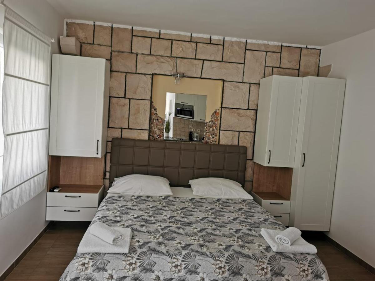 Villa Rajski Dvor 1 Bol Esterno foto