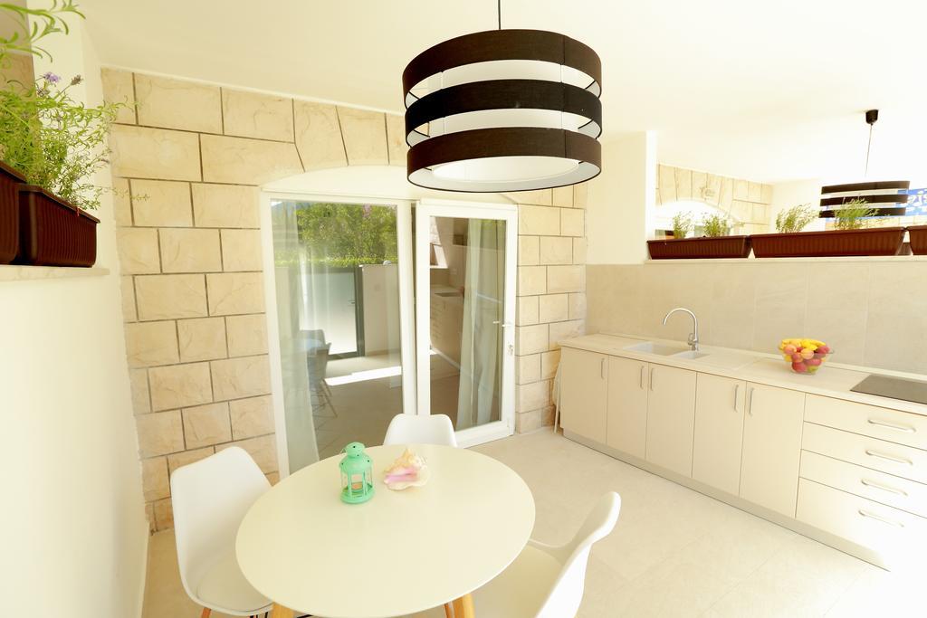 Villa Rajski Dvor 1 Bol Esterno foto